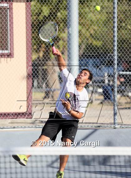 Thumbnail 2 in Flour Bluff, Gregory-Portland vs. Uvalde, Calallan (UIL 5A Area Tournament) photogallery.