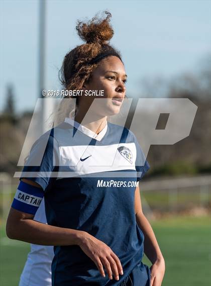 Thumbnail 3 in Oak Ridge vs St. Francis (CIF SJS D1 Playoff) photogallery.