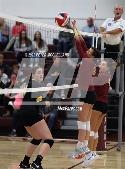 Thumbnail 3 in Bishop Fenwick vs Newburyport (MIAA Division 3 Round 2) photogallery.