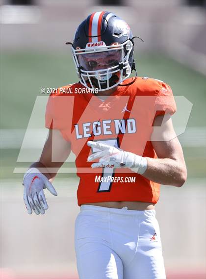 Thumbnail 1 in Regis Jesuit @ Legend photogallery.