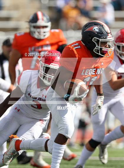 Thumbnail 3 in Regis Jesuit @ Legend photogallery.