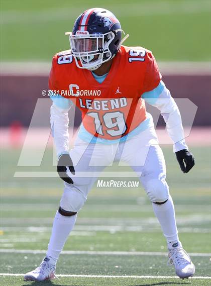 Thumbnail 2 in Regis Jesuit @ Legend photogallery.