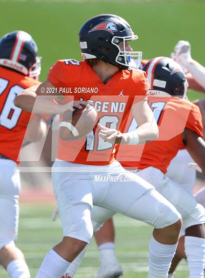 Thumbnail 2 in Regis Jesuit @ Legend photogallery.