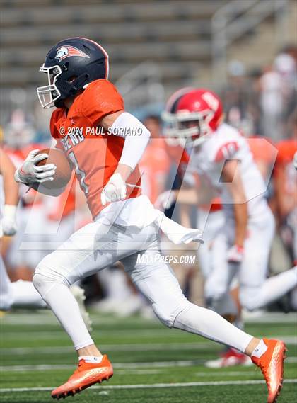 Thumbnail 1 in Regis Jesuit @ Legend photogallery.