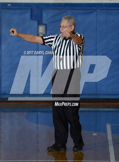 Thumbnail 3 in La Canada vs Maranatha (San Marino Tournament) photogallery.