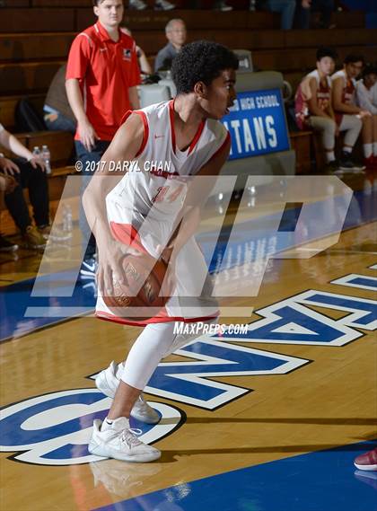 Thumbnail 2 in La Canada vs Maranatha (San Marino Tournament) photogallery.