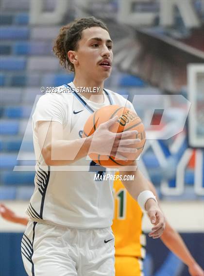 Thumbnail 1 in Deer Valley vs. Horizon (Hoopsgiving Tournament) photogallery.