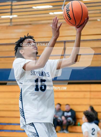 Thumbnail 1 in Deer Valley vs. Horizon (Hoopsgiving Tournament) photogallery.