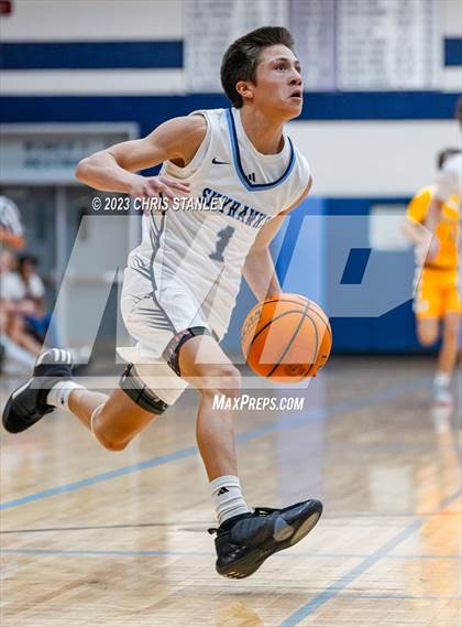 Thumbnail 3 in Deer Valley vs. Horizon (Hoopsgiving Tournament) photogallery.