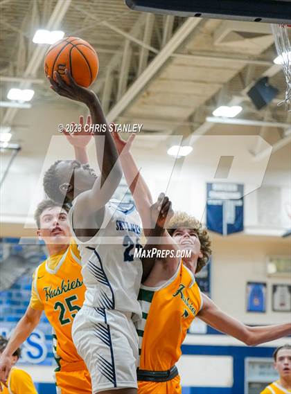 Thumbnail 1 in Deer Valley vs. Horizon (Hoopsgiving Tournament) photogallery.
