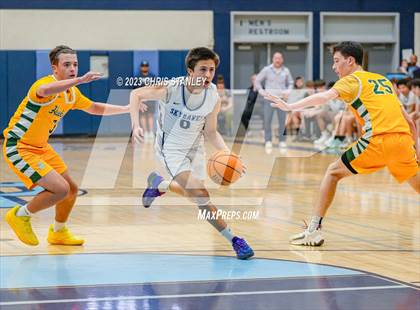 Thumbnail 1 in Deer Valley vs. Horizon (Hoopsgiving Tournament) photogallery.