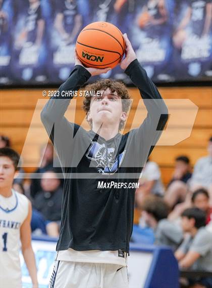 Thumbnail 3 in Deer Valley vs. Horizon (Hoopsgiving Tournament) photogallery.