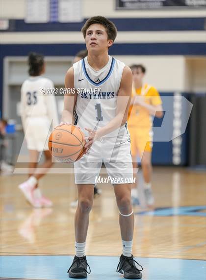 Thumbnail 2 in Deer Valley vs. Horizon (Hoopsgiving Tournament) photogallery.