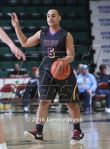 Thumbnail 2 in Troy vs. Williamsville South (NYSPHSAA Class A Semifinal) photogallery.