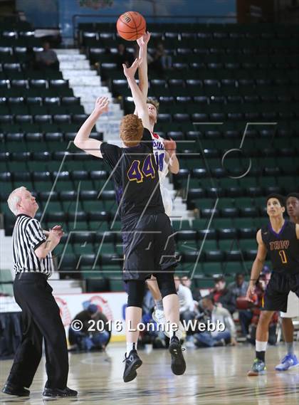 Thumbnail 3 in Troy vs. Williamsville South (NYSPHSAA Class A Semifinal) photogallery.