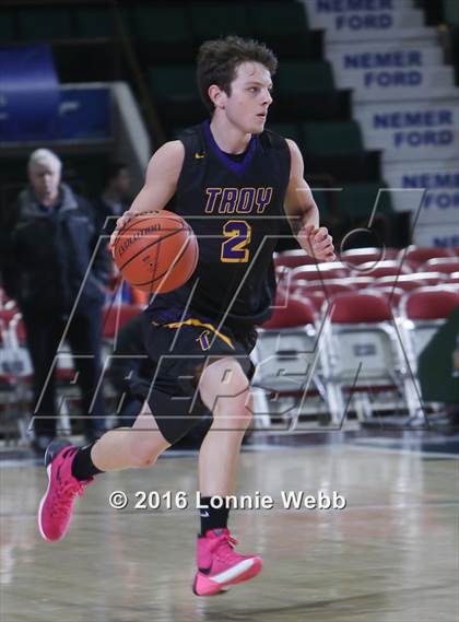 Thumbnail 2 in Troy vs. Williamsville South (NYSPHSAA Class A Semifinal) photogallery.