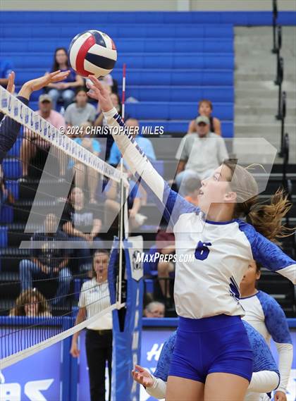Thumbnail 2 in Shoemaker @ Lampasas photogallery.