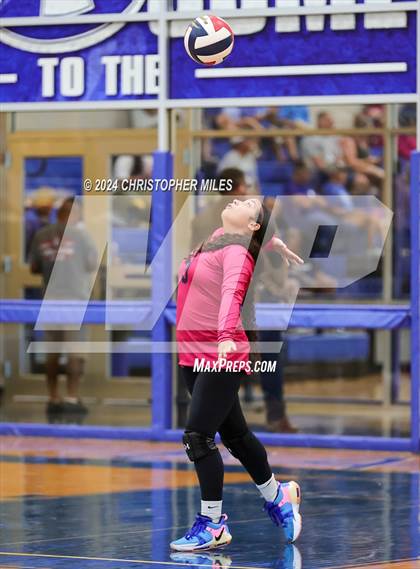 Thumbnail 3 in Shoemaker @ Lampasas photogallery.