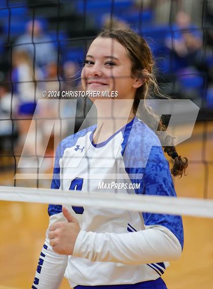 Thumbnail 2 in Shoemaker @ Lampasas photogallery.