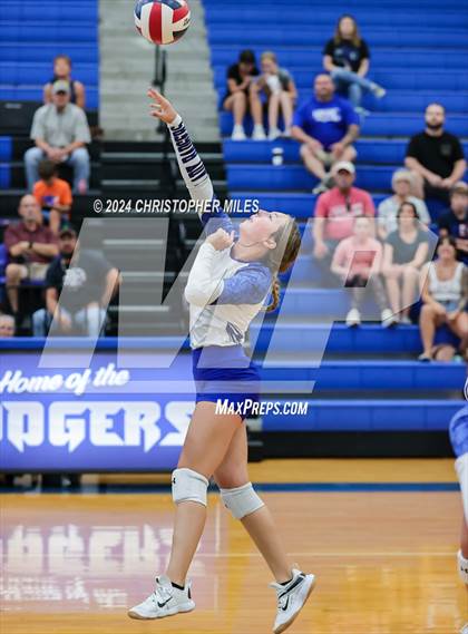 Thumbnail 2 in Shoemaker @ Lampasas photogallery.
