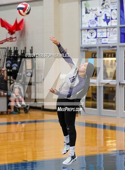 Thumbnail 3 in Shoemaker @ Lampasas photogallery.