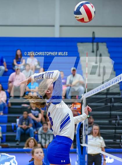Thumbnail 3 in Shoemaker @ Lampasas photogallery.