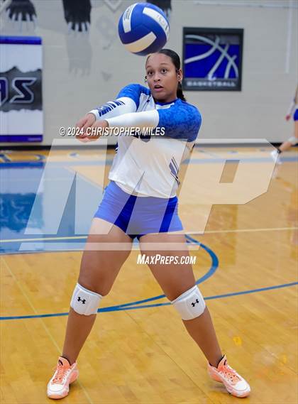 Thumbnail 3 in Shoemaker @ Lampasas photogallery.