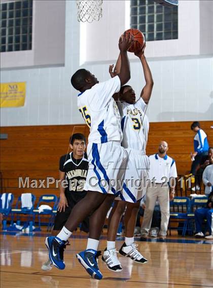 Thumbnail 2 in Pasadena Memorial vs Channelview photogallery.