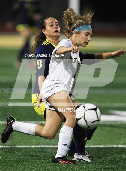 Thumbnail 3 in Greece Athena @ Spencerport (NYSPHSAA Section 5 Class A Round 3) photogallery.