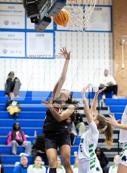 Thumbnail 2 in Incarnate Word Academy vs Peoria Notre Dame (SWIC Showdown) photogallery.