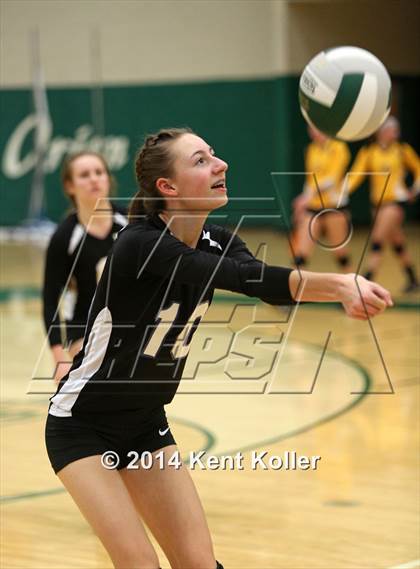 Thumbnail 2 in Rochester vs. Lake Orion photogallery.