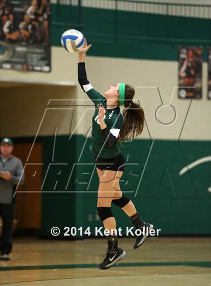 Thumbnail 1 in Rochester vs. Lake Orion photogallery.