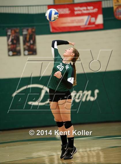 Thumbnail 3 in Rochester vs. Lake Orion photogallery.