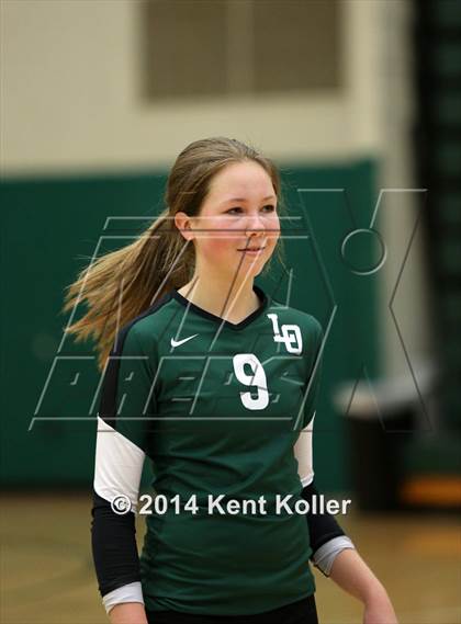 Thumbnail 1 in Rochester vs. Lake Orion photogallery.