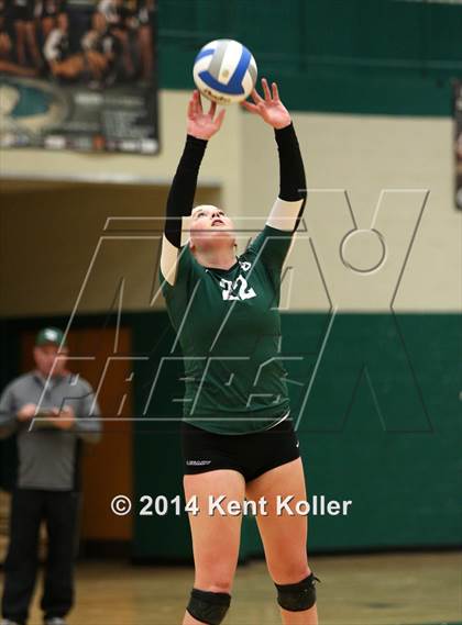 Thumbnail 3 in Rochester vs. Lake Orion photogallery.