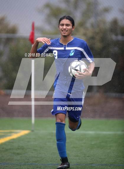 Thumbnail 3 in Head-Royce vs. Making Waves Academy (CIF NCS D2 Final) photogallery.