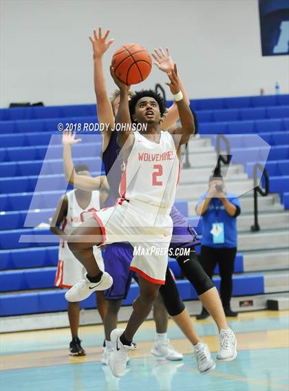 Thumbnail 1 in Clear Brook vs. Timber Creek (McDonald's Texas Invitational) photogallery.