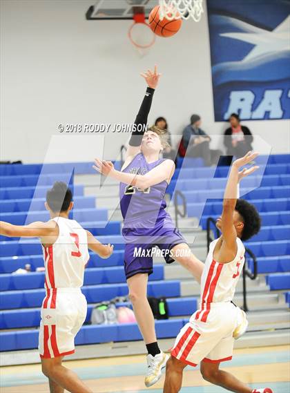 Thumbnail 3 in Clear Brook vs. Timber Creek (McDonald's Texas Invitational) photogallery.