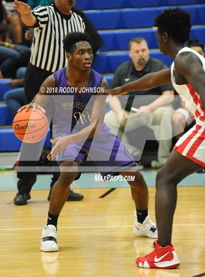 Thumbnail 2 in Clear Brook vs. Timber Creek (McDonald's Texas Invitational) photogallery.