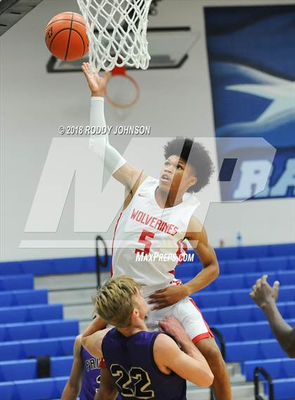 Thumbnail 2 in Clear Brook vs. Timber Creek (McDonald's Texas Invitational) photogallery.