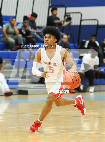 Thumbnail 2 in Clear Brook vs. Timber Creek (McDonald's Texas Invitational) photogallery.