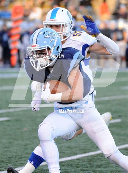Thumbnail 3 in Serra vs. Corona del Mar (CIF State D1A Final) photogallery.