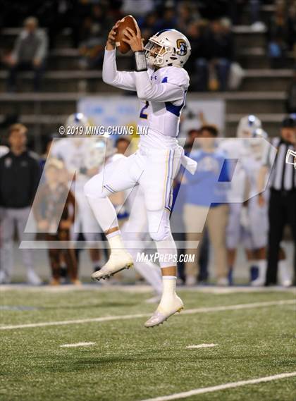 Thumbnail 2 in Serra vs. Corona del Mar (CIF State D1A Final) photogallery.