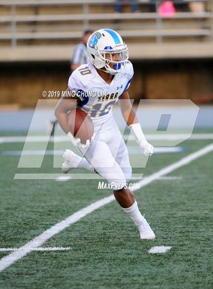 Thumbnail 2 in Serra vs. Corona del Mar (CIF State D1A Final) photogallery.