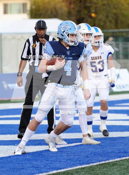 Thumbnail 3 in Serra vs. Corona del Mar (CIF State D1A Final) photogallery.
