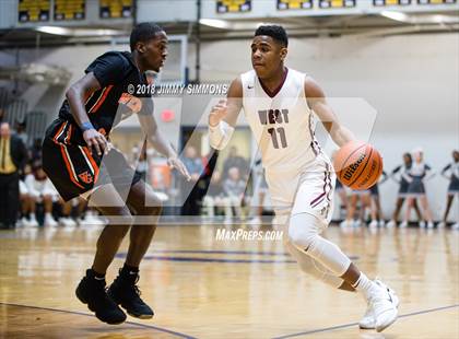 Thumbnail 2 in Belleville West vs. Webster Groves photogallery.