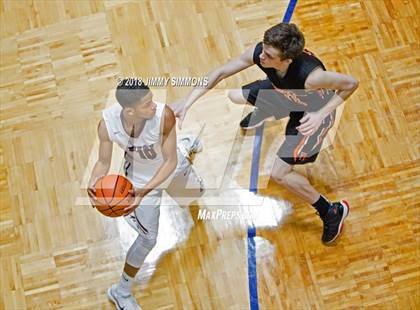 Thumbnail 1 in Belleville West vs. Webster Groves photogallery.
