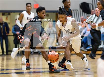 Thumbnail 3 in Belleville West vs. Webster Groves photogallery.