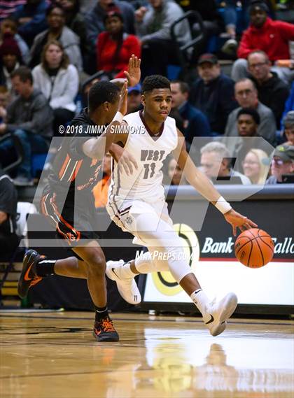 Thumbnail 1 in Belleville West vs. Webster Groves photogallery.