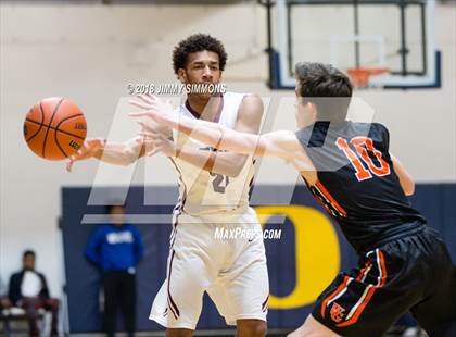 Thumbnail 3 in Belleville West vs. Webster Groves photogallery.